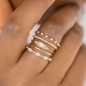5Pcs/Set 18K Gold Plated Stackable Gold Rings For Women Dainty Cubic Zirconia Thin Eternity Engagement Rings Elegant Design Versatile Use Perfect Gift