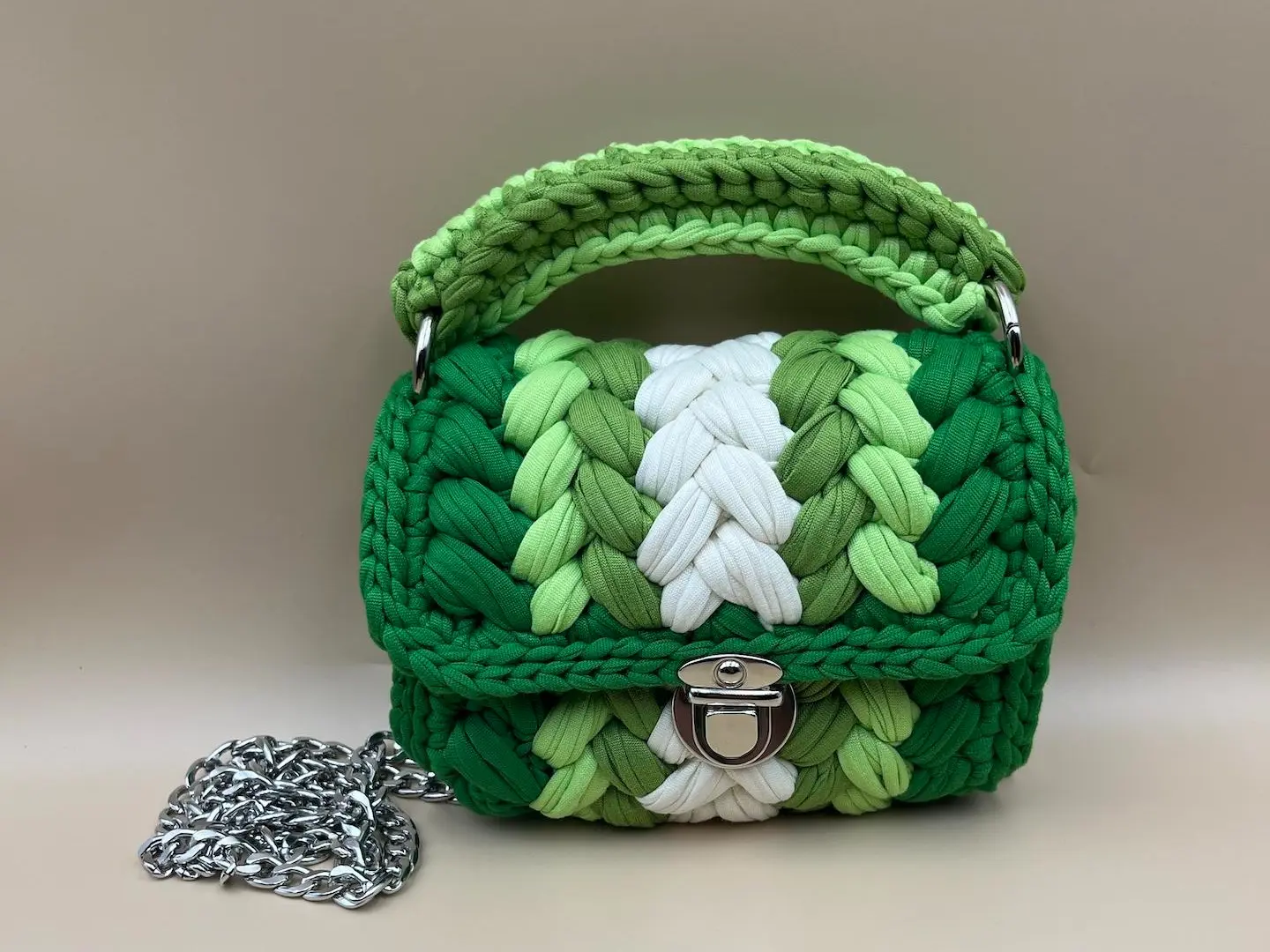 Crochet Marshmallow Stitch Handbag for Women - Recycled Cotton Yarn - Eco-Friendly and Stylish