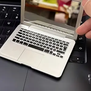 Cute Creative Mini Computer Mirror, Portable Foldable Makeup Mirror for Laptops, Compact and Practical, Ideal for On-The-Go Use, Travel Makeup Mirror
