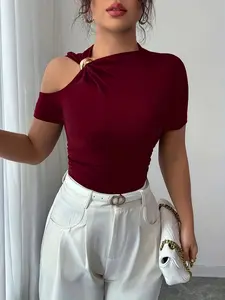 Women's Solid Color Asymmetrical Shoulder Metal Buckle Top, One-Shoulder Ruched Fitted T-Shirt, Casual Fashion Clothing, Womenswear