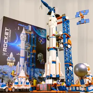 930pcs Space Launch Rocket Creative Building Blocks Toy Building Set Model Kit, Base Car Exploration Vehicle, Astronaut Figure, Desktop Decoration, Halloween Christmas Gift