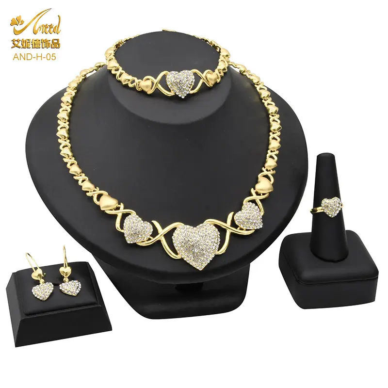 H 05 Jewelry 18K Gold