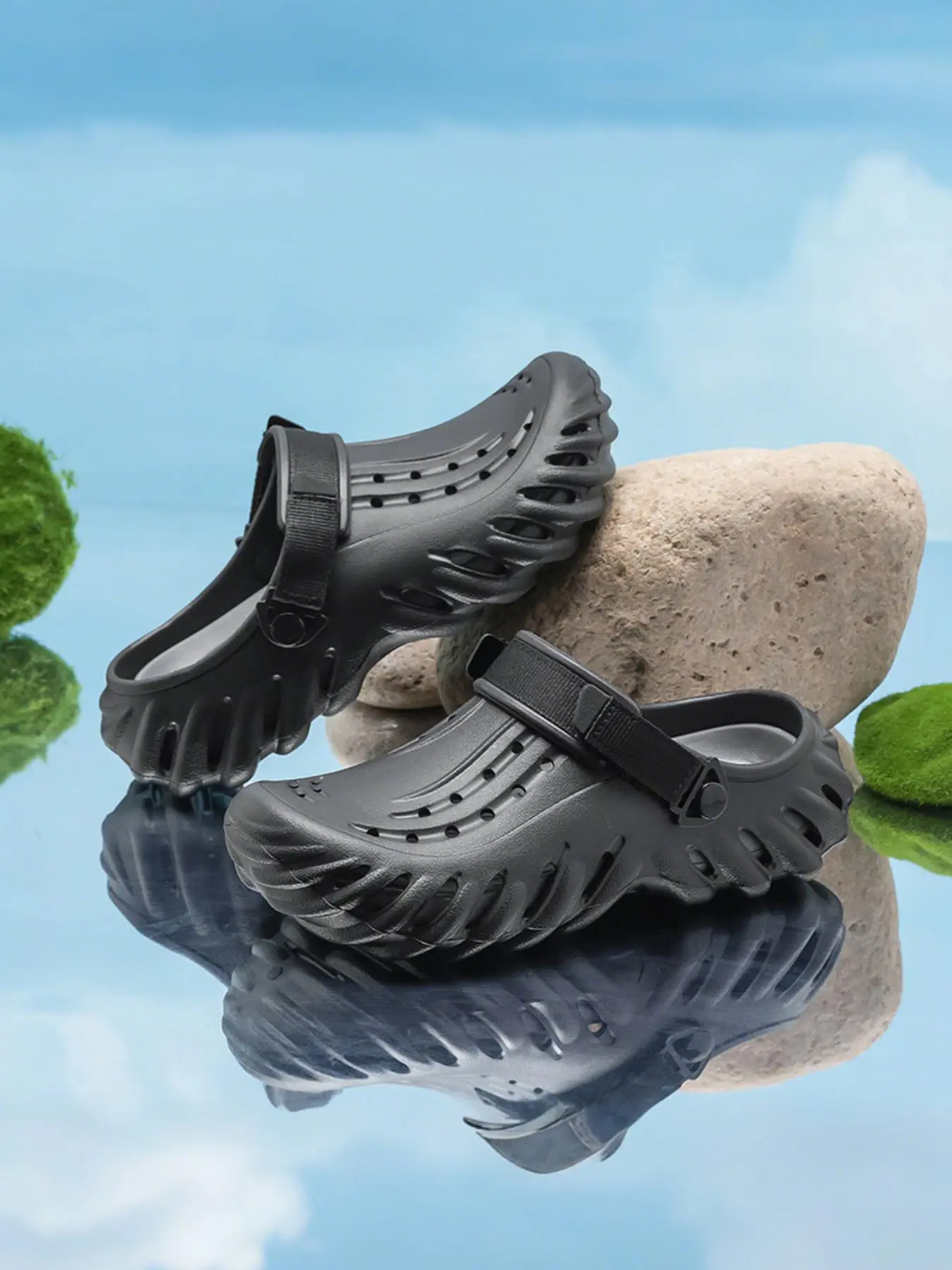 New Summer Outdoor Men's Slippers, Breathable Anti-Slip Thick Sole, Comfortable Soft Bottom, Fashion Trendy Beach Sandals, Lazy One-Step on, Beach Shoes Slippers