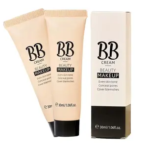 BB Cream primer that evens out and brightens the complexion for a natural look, with a light, semi-matte texture, suitable for all skin types.