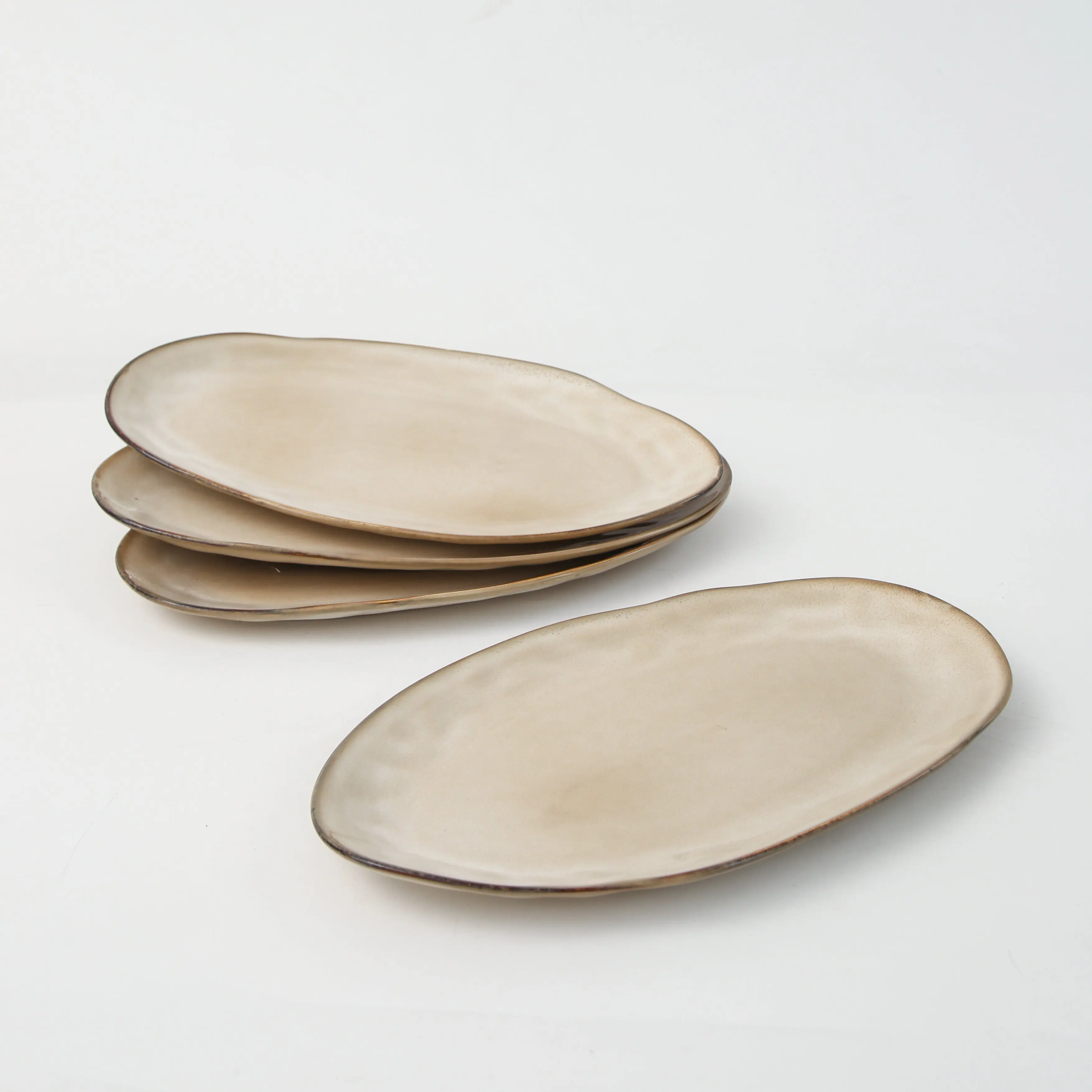 3-Piece Stoneware Serving Platter Set – Crema | Premium Ceramic Rectangular Platters for Appetizers, Main Dishes & Desserts | Microwave, Dishwasher & Oven Safe | Chip Resistant Reactive Glaze Trays