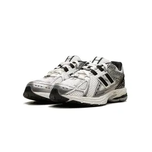 1906 GS "Silver Metallic Black" GC1906ER