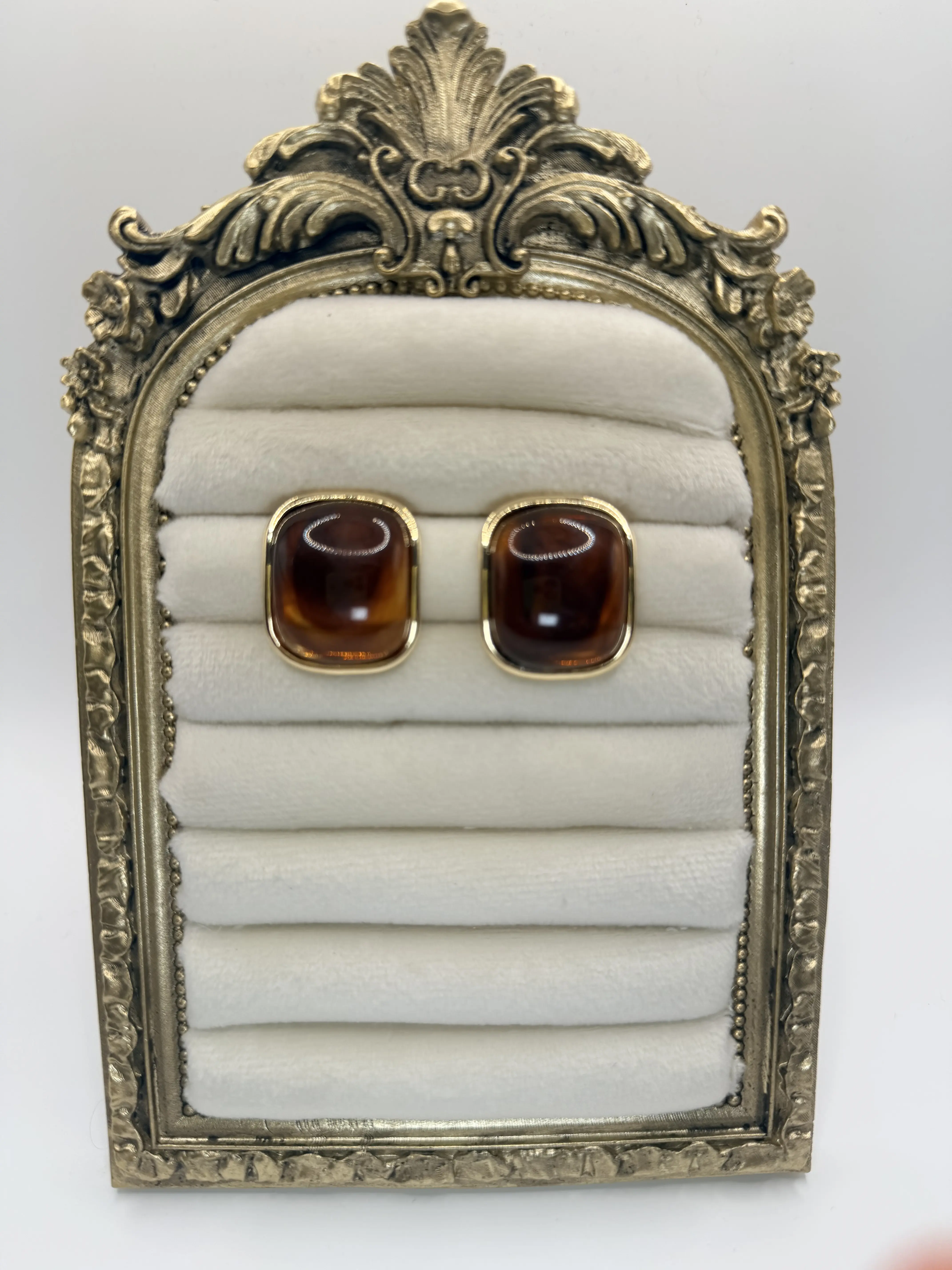 Brownie acrylic resin stud earrings