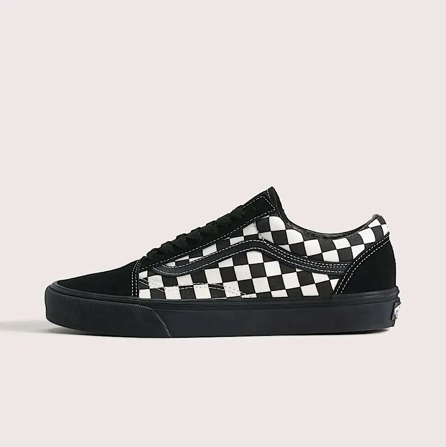 VANS Old Skool Classic Checkered Suede & Canvas Unisex Low-Top Closed Footwear - Laced Trainer Shoe with Iconic Sidestripe, Casual Style, Laces, Walking Shoes, Sneaker, Men's Shoes