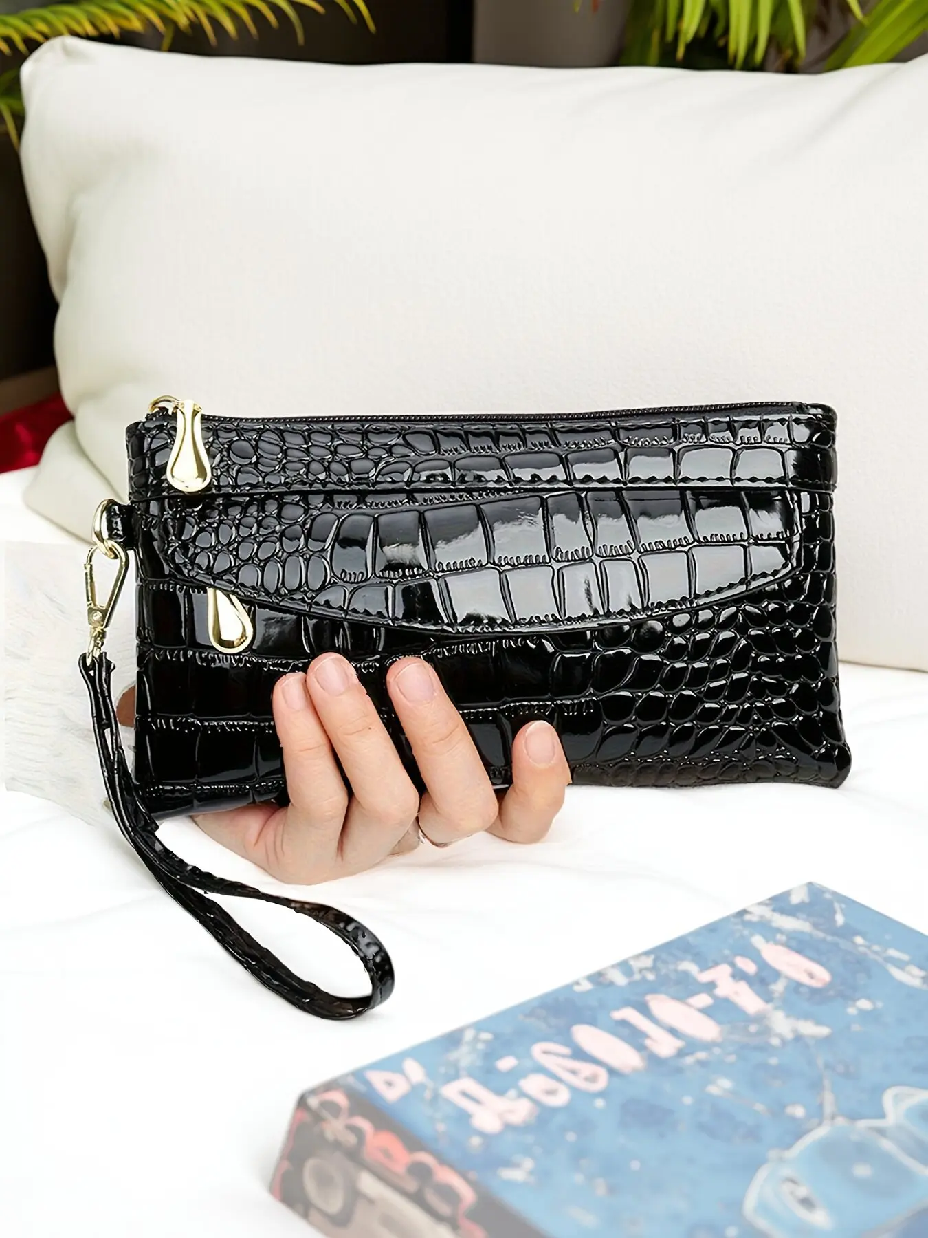 Women's Solid Color Crocodile Embossed Wristlet, Fashionable Zipper Clutch, Simple Design Plain Color Pu Leather Wallet Clutch Bag