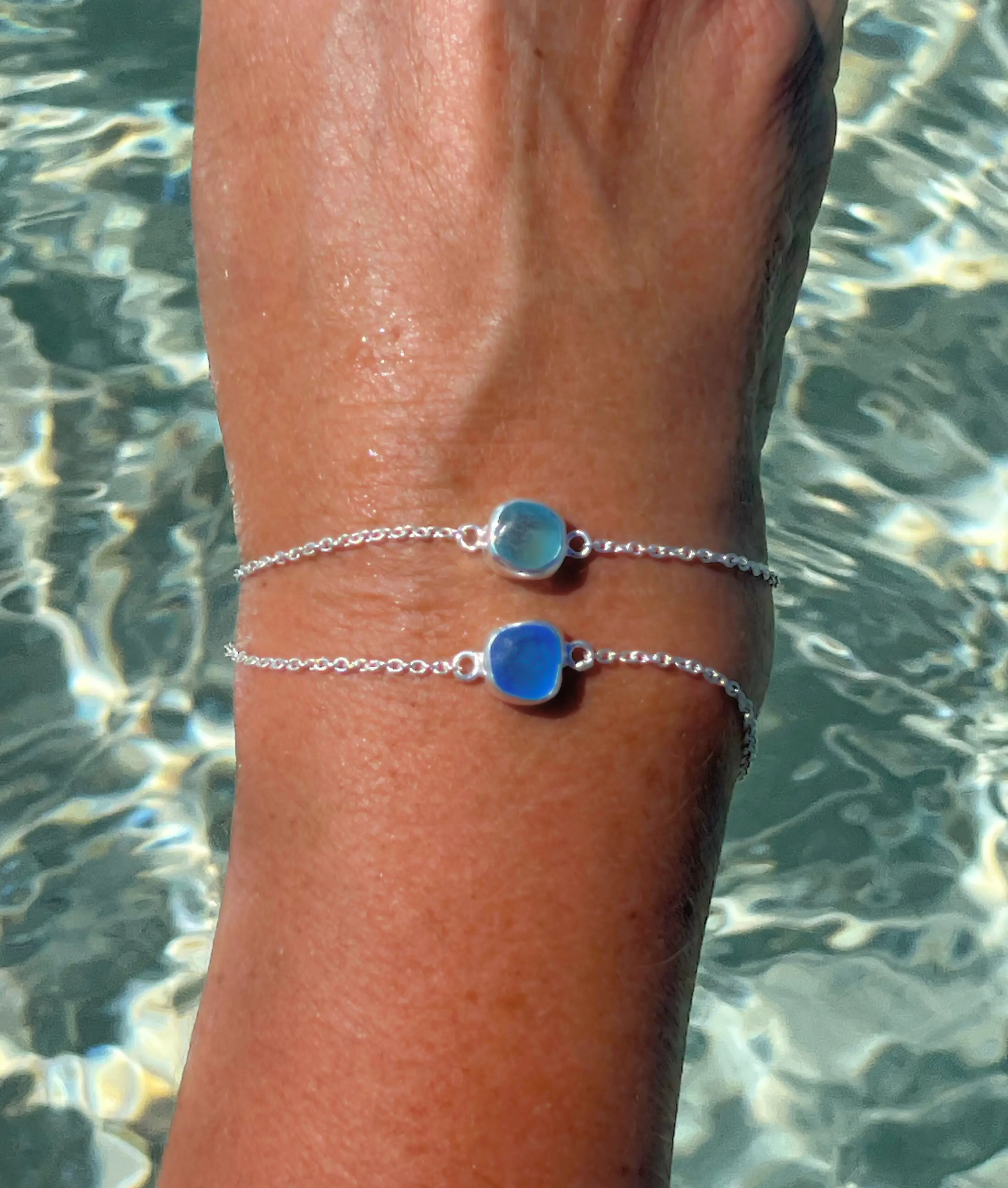 Sea Stamped Dainty Sea Glass Bracelet Adjustable Sterling Silver Beach Glass Bracelet Sea Glass Jewelry for Women Sea Glass Gifts Mermaid Jewelry