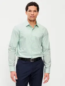 Old Navy Men's Slim Fit Pro Signature Performance Dress Shirt