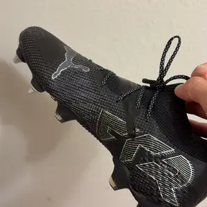 PUMA Mens Future 7 Ultimate Mxsg Soccer Cleats  - Black