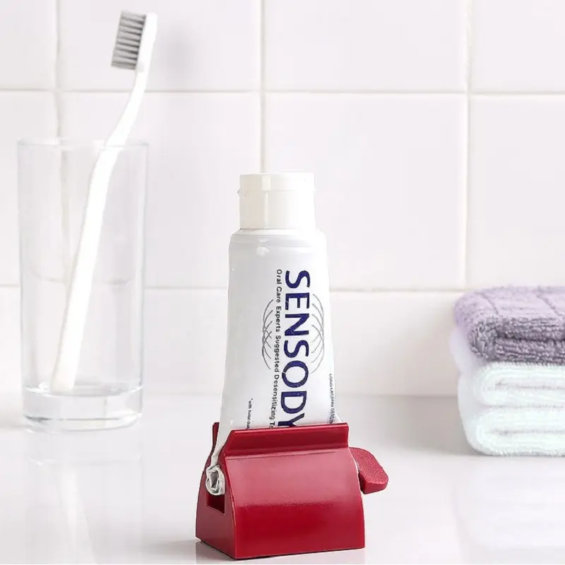 Rolling Toothpaste Squeezer - A Simple and Hygienic Way to Dispense Toothpaste!