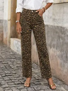 Women's Fashion Leopard Print Straight Leg Jeans, Slim-Fitting Denim Jeans for All Seasons, Casual Style Plain Design Pants
