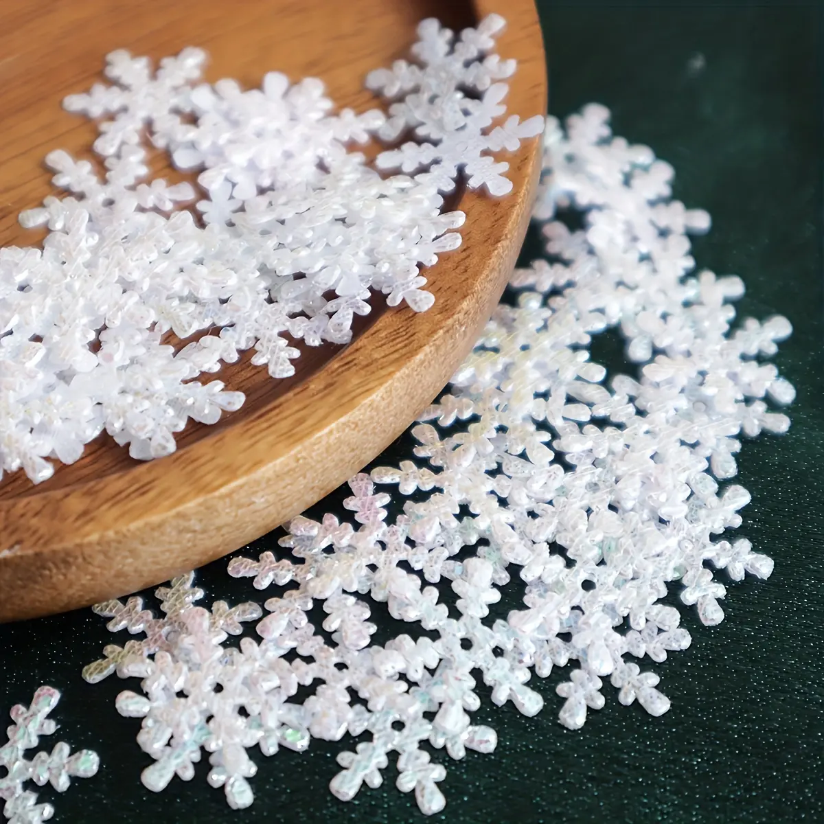 300 Plastic Snowflake Home Decor Ornaments - No Power, No Feathers, Holiday Party Table Decor for Christmas