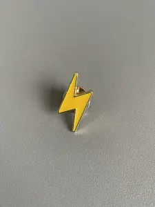 Zinc Alloy Golden Lightning Brooch, Unisex Casual Jewelry for All Seasons, Stylish Accessory for Everyday Wear
