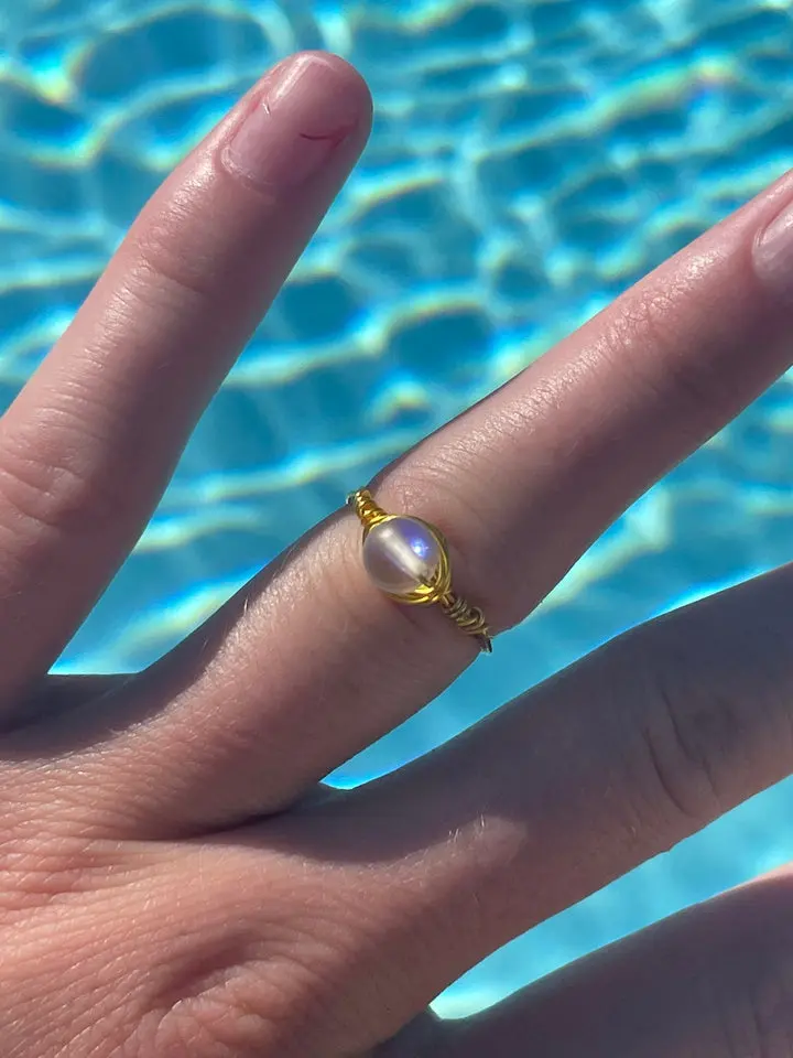 Iridescent Jewelry Ring, Fashion Accessory for Daily Wear