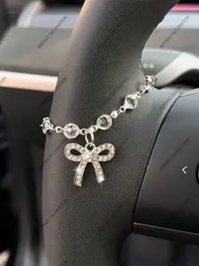 Shimmering Rhinestone Bow Chain Car Steering Wheel Decor, Elegant Ladies' Interior Decoration, Stylish and Durable Accessory
