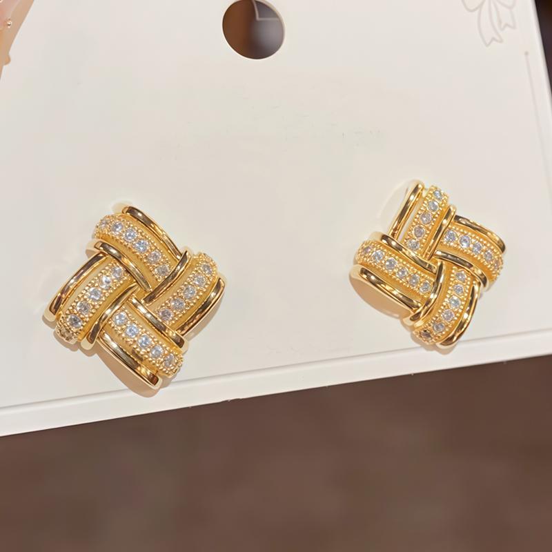 Fashionable and elegant earrings, sparkling accessories for women, earrings for women, Weaving knot design,stylish accessories, casual and fashionable jewelry, Mother's Day and Valentine's Day gifts, jewelry gifts for her