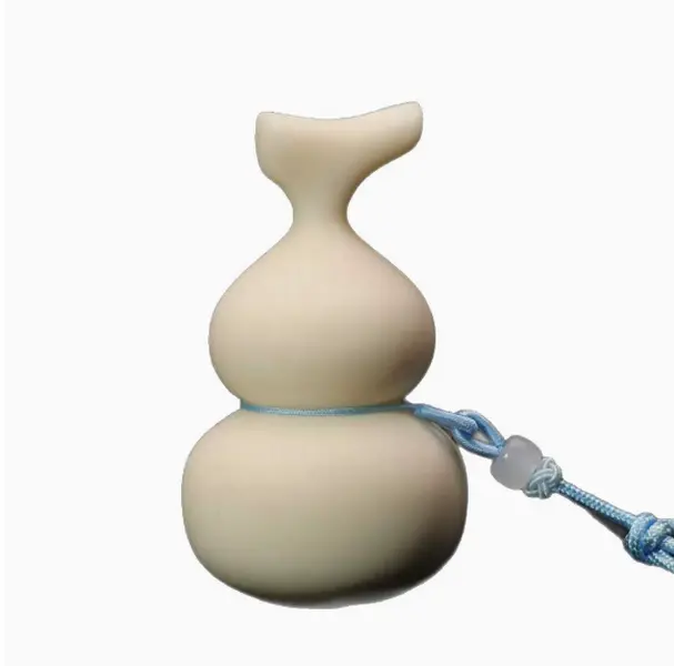 Hand-Carved Tagua Nut Gourd Ornament with Official Cap Motif – Desk Decor & Door Hanging for Blessings of Fertility and Prosperity。(Dimensions: 8*5*5cm)