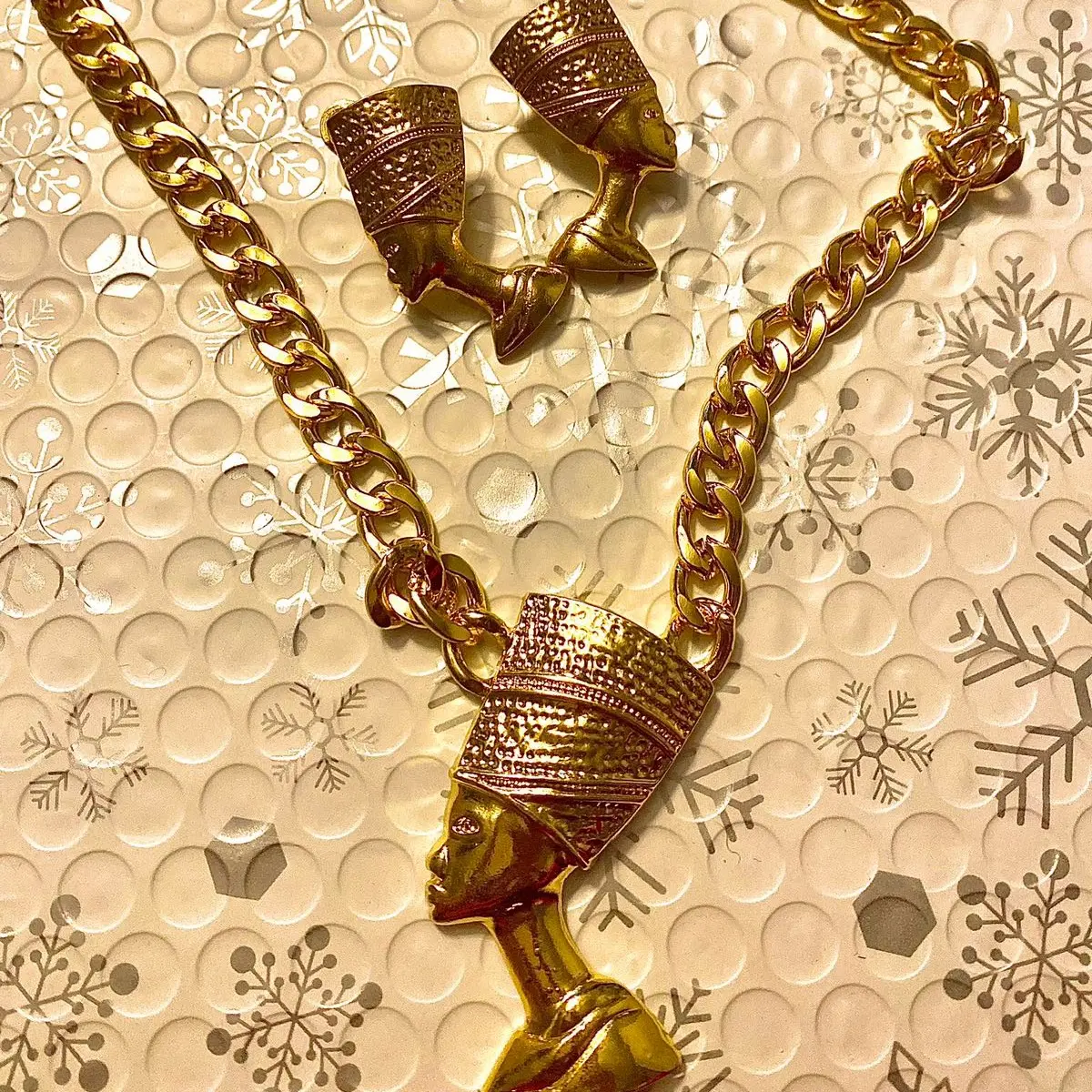 Nefertiti fashion necklace and earrings